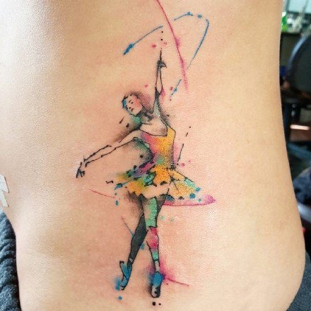 点击大图看下一张：跳舞的女孩子喜欢的舞蹈主题纹身图案和手稿