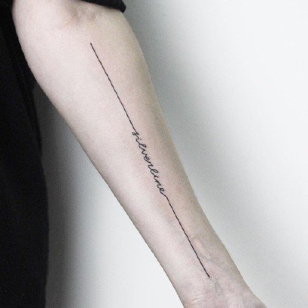 点击大图看下一张：死亡直线纹身 超简约的一条线纹身作品图片