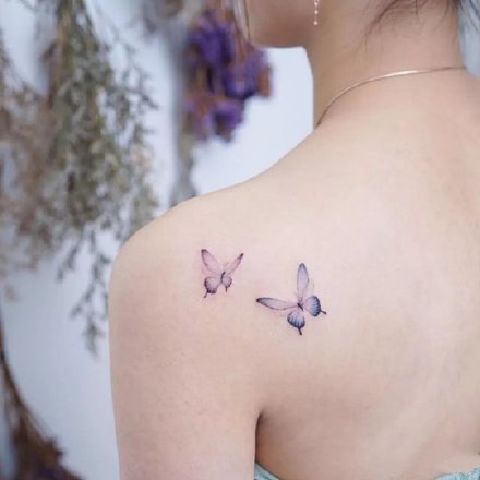 点击大图看下一张：蝴蝶刺青 18款好看的小蝴蝶纹身图片