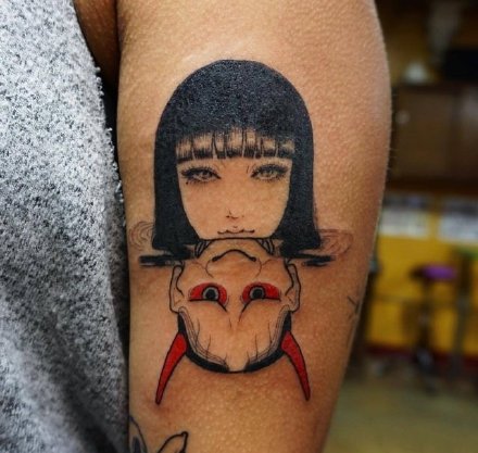 点击大图看下一张：富江女孩纹身 日本富江风格的女孩纹身图片