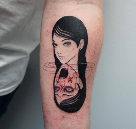 点击大图看下一张：富江女孩纹身 日本富江风格的女孩纹身图片