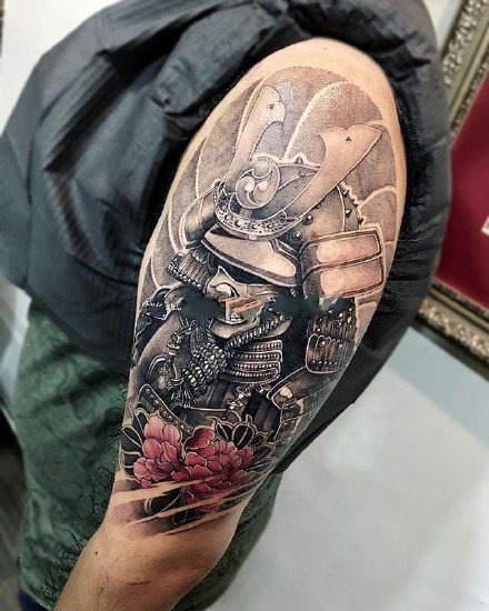 点击大图看下一张：鬼武士纹身 包臂包腿的一组创意武士纹身图案