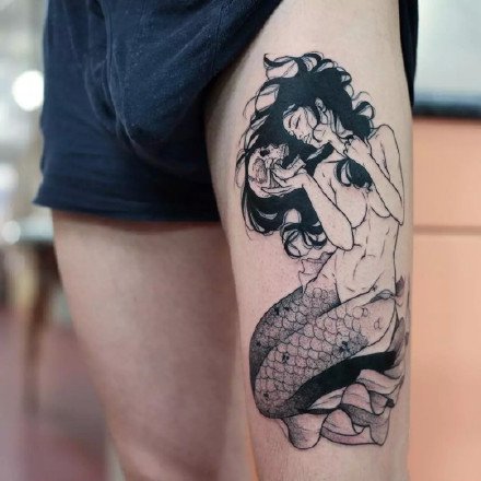 点击大图看下一张：16款好看的美人鱼主题纹身图片