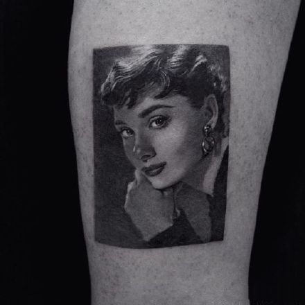 点击大图看下一张：玛丽莲梦露和奥黛丽赫本的一组女神肖像纹身图案