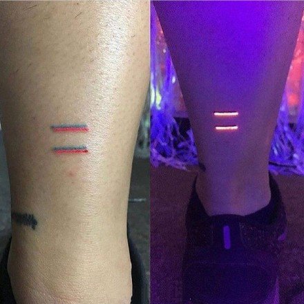 点击大图看下一张：夜光纹身 一组荧光tattoo纹身对比效果图片