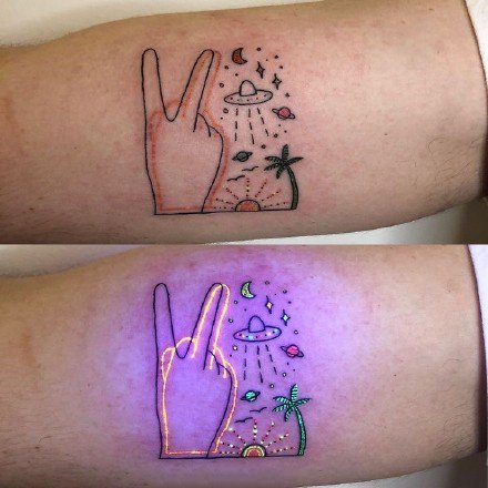 点击大图看下一张：夜光纹身 一组荧光tattoo纹身对比效果图片
