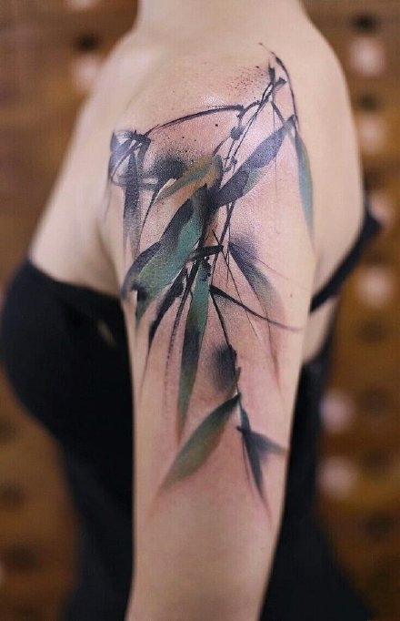 点击大图看下一张：水墨中国风的几款水墨竹子纹身图案