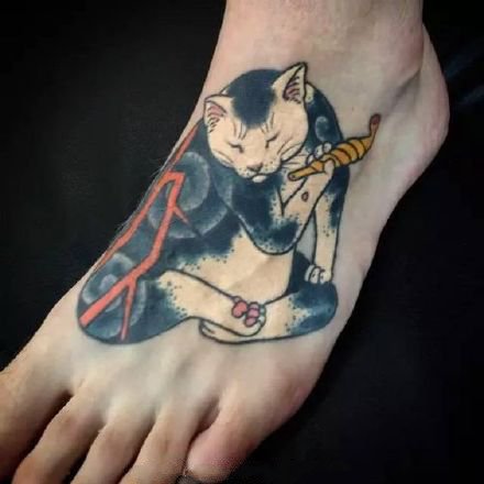 点击大图看下一张：日式刺青大猫的9款猫纹身作品图片