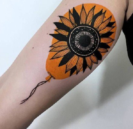 点击大图看下一张：向阳花纹身 夏日一组艳丽的向日葵纹身图片