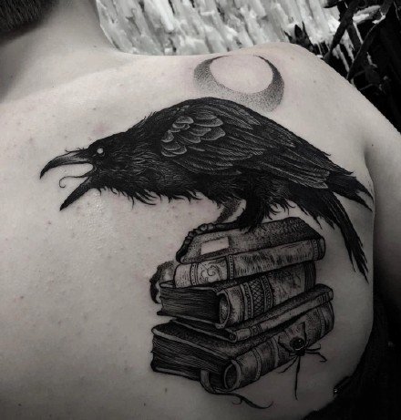 点击大图看下一张：黑色乌鸦纹身 深黑色的9款乌鸦纹身图片和手稿