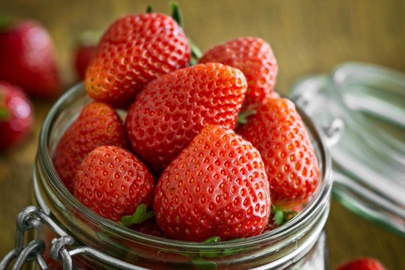 点击大图看下一张：好看更好吃的草莓图片欣赏