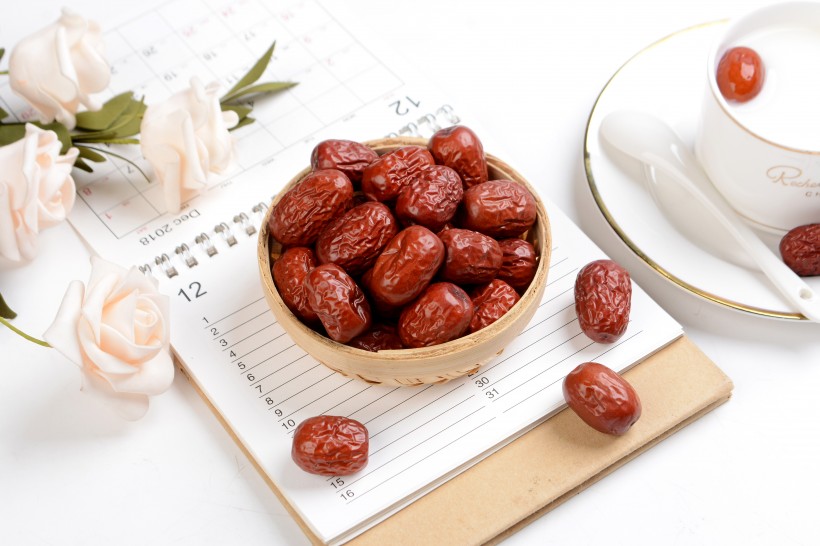 点击大图看下一张：营养健康的新疆红枣图片