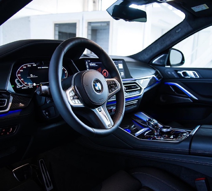 点击大图看下一张：全新BMW X6 M50d ​​​​图片欣赏
