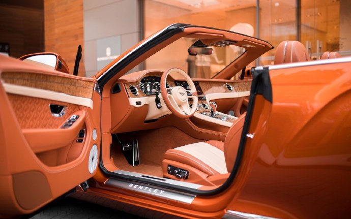 点击大图看下一张：Bentley Continental GT Convertible 漂亮极了