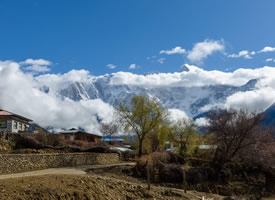 西藏林芝雪山图片