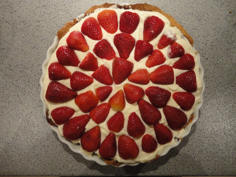 点击大图看下一张：水果草莓蛋糕图片