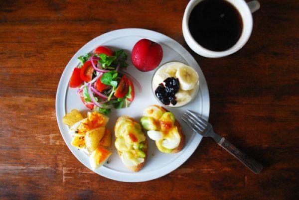 点击大图看下一张：充满浓浓爱意的爱心早餐图片