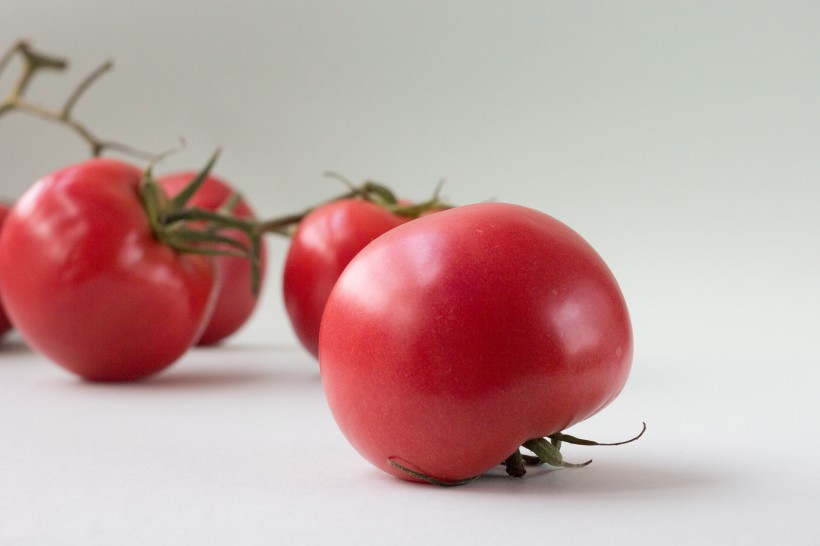 点击大图看下一张：新鲜好吃的西红柿图片欣赏