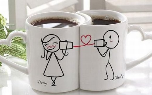 点击大图看下一张：一组象征爱情的情侣杯子图片