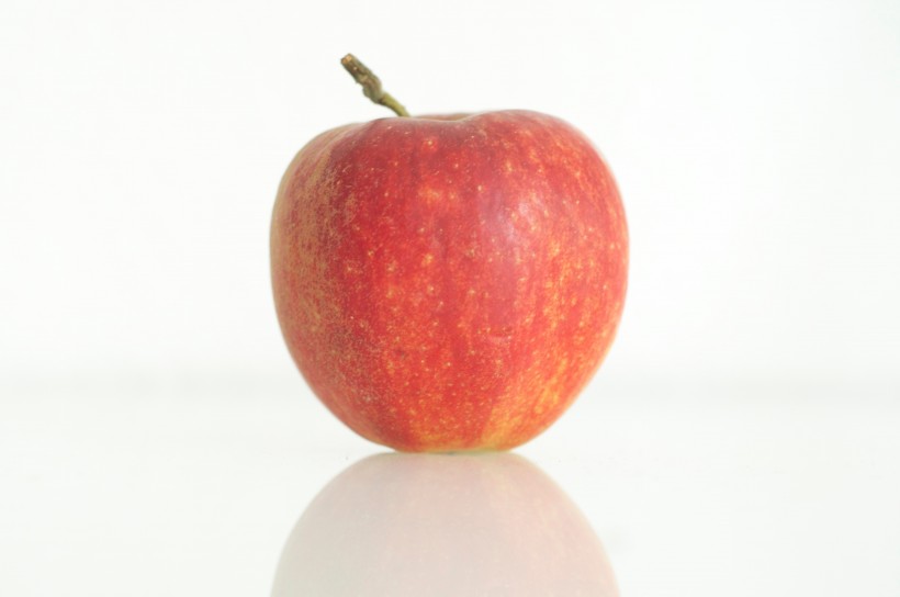 点击大图看下一张：大苹果实物拍摄图片欣赏
