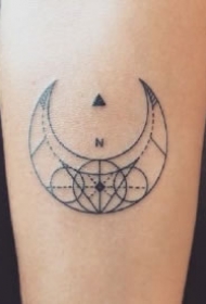 纹身小月亮 小黑灰色的一组月亮纹身图案