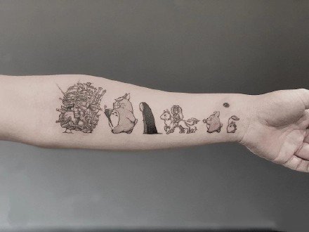 点击大图看下一张：龙猫纹身 宫崎骏动漫龙猫主题的几款纹身图案