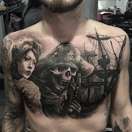 点击大图看下一张：航海纹身 大面积满背航海主题的骷髅海盗船纹身作品