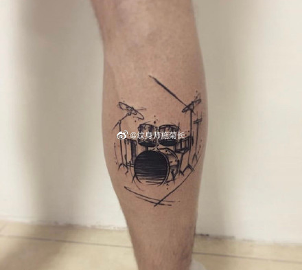 点击大图看下一张：乐器纹身 9款吉他架子鼓等乐器主题的纹身图案
