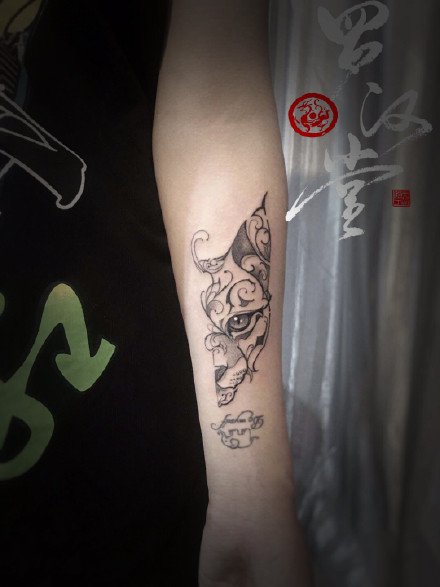 点击大图看下一张：盘锦纹身 辽宁盘锦罗汉堂刺青的几款店内纹身作品