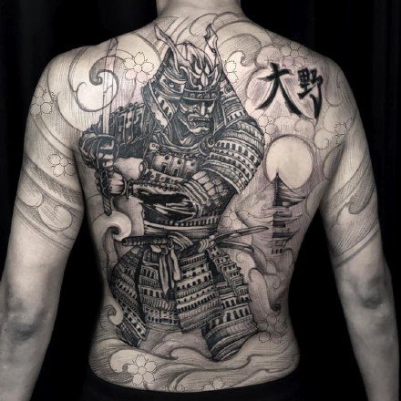 点击大图看下一张：大面积的9款鬼武士纹身作品图案
