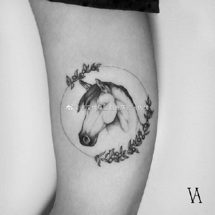 点击大图看下一张：9款动物纹身之小马纹身图案分享