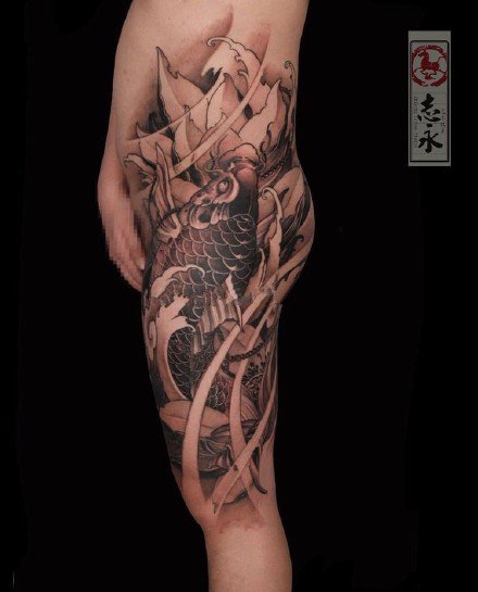 点击大图看下一张：包小腿鲤鱼纹身 9款好看的包腿鲤鱼纹身作品图案