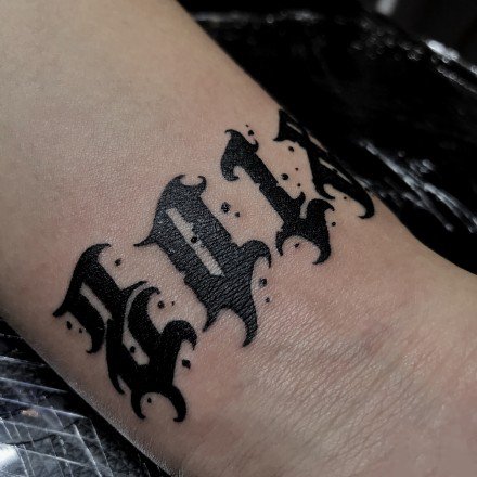 点击大图看下一张：桂林纹身 广西桂林鲸墨刺青的几款店内纹身作品