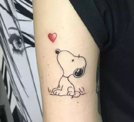 点击大图看下一张:可爱的9款卡通史努比纹身图案