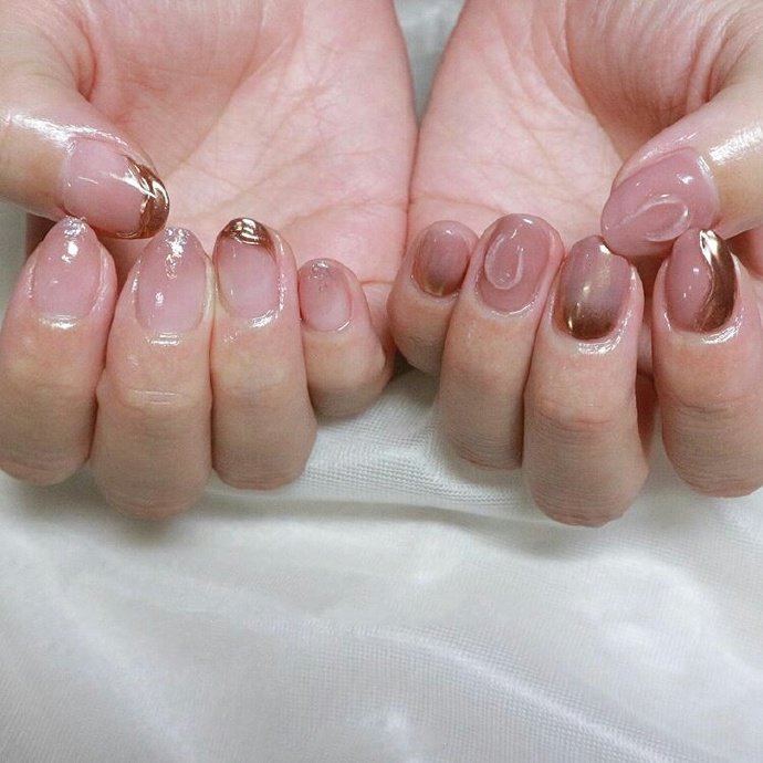 点击大图看下一张:一组气质仙女美甲图片欣赏