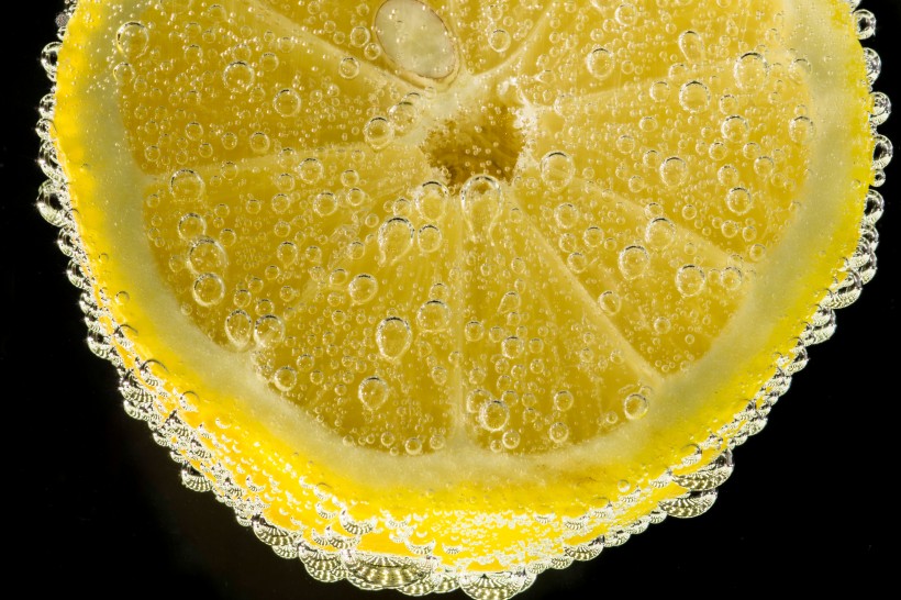 点击大图看下一张：一组清新柠檬切面图片欣赏