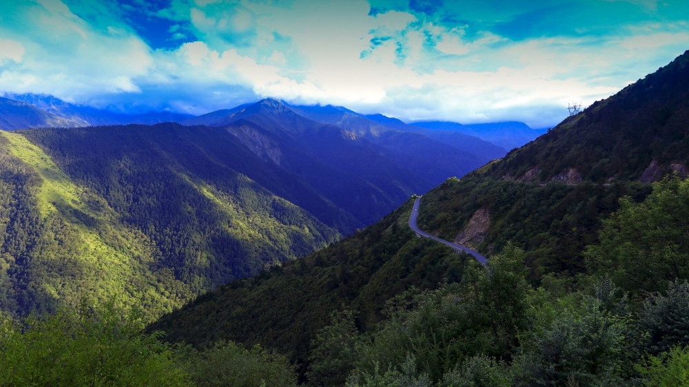 点击大图看下一张：四川四姑娘山风景壁纸图片