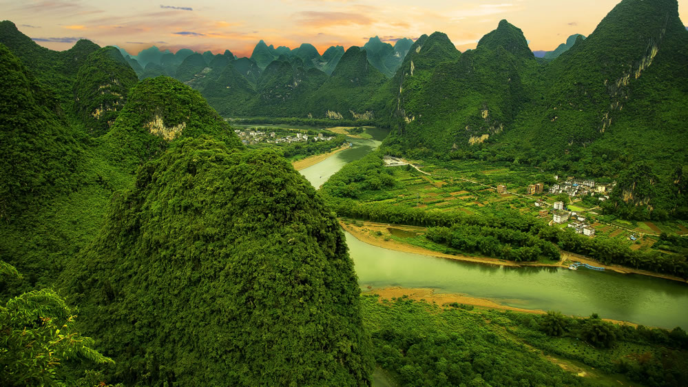 点击大图看下一张：桂林漓江山水图片