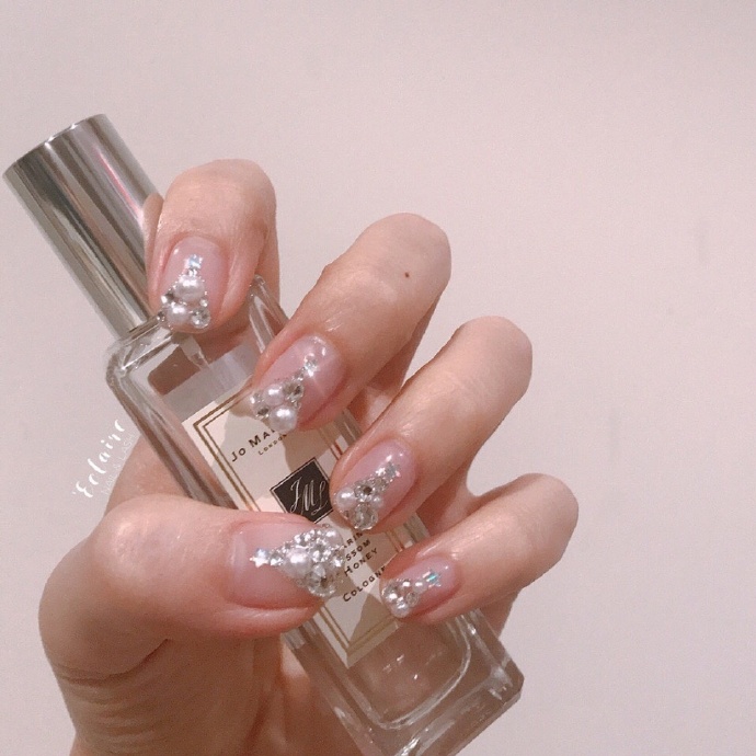 点击大图看下一张:一组浓浓圣诞气息可爱美甲图片