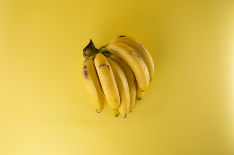点击大图看下一张：一组成熟的香蕉图片欣赏