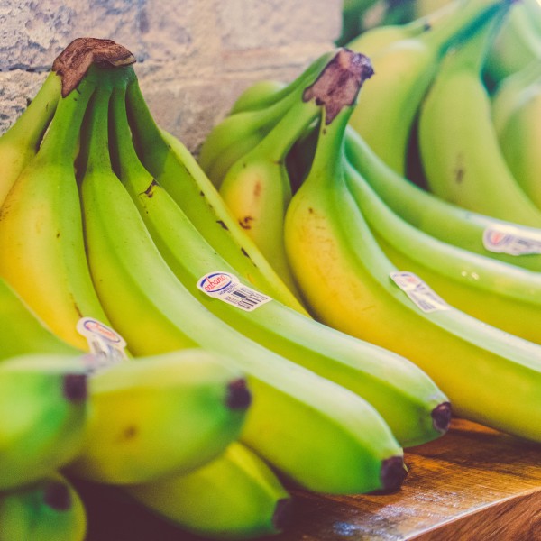 点击大图看下一张：一组成熟的香蕉图片欣赏