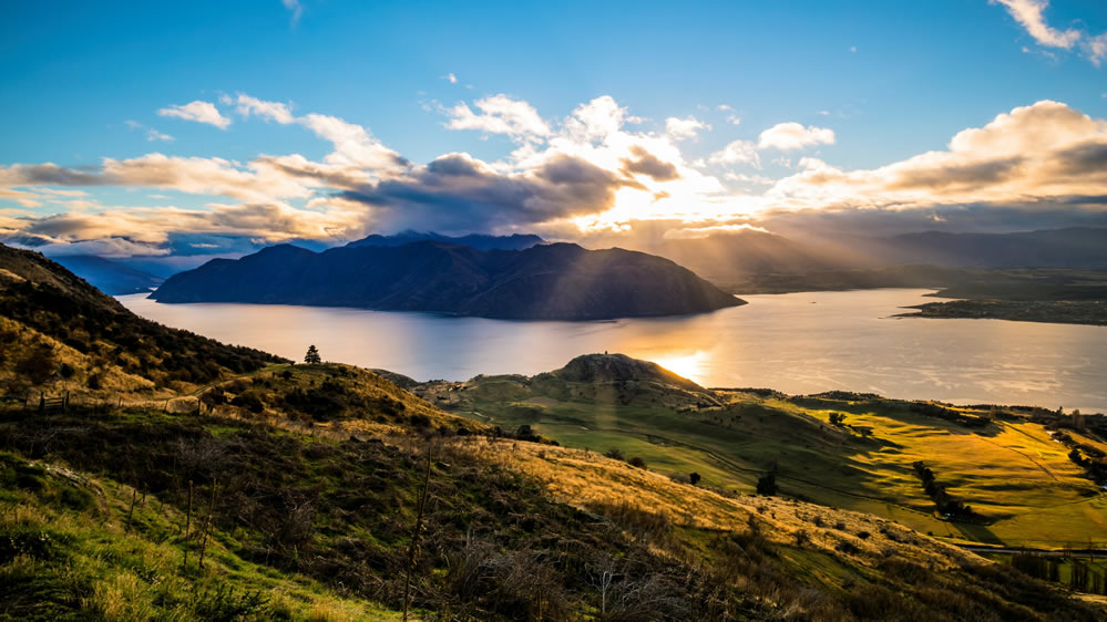 点击大图看下一张：新西兰南岛风景壁纸图片