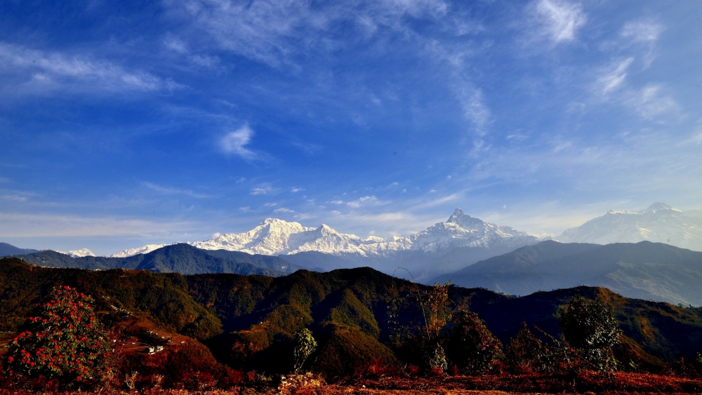 点击大图看下一张：尼泊尔雪山风景壁纸图片
