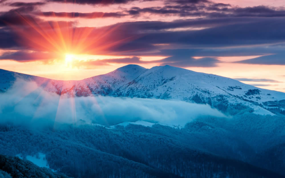 点击大图看下一张：雪山夕阳风景壁纸图片