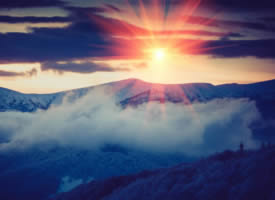雪山夕阳风景壁纸图片