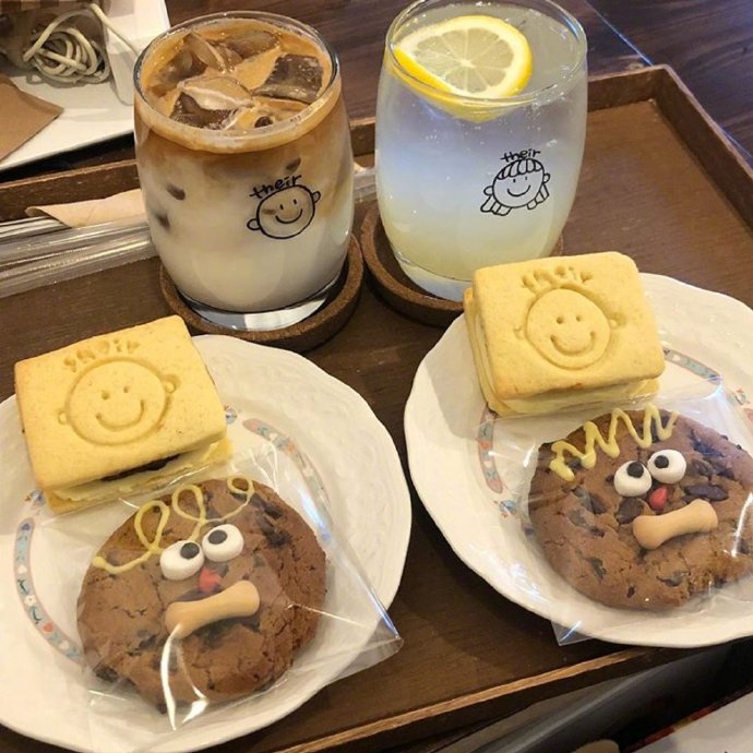 点击大图看下一张：韩国Their Coffee的可爱甜品