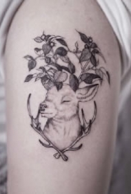 素花和动物搭配的一组创意黑灰纹身作品