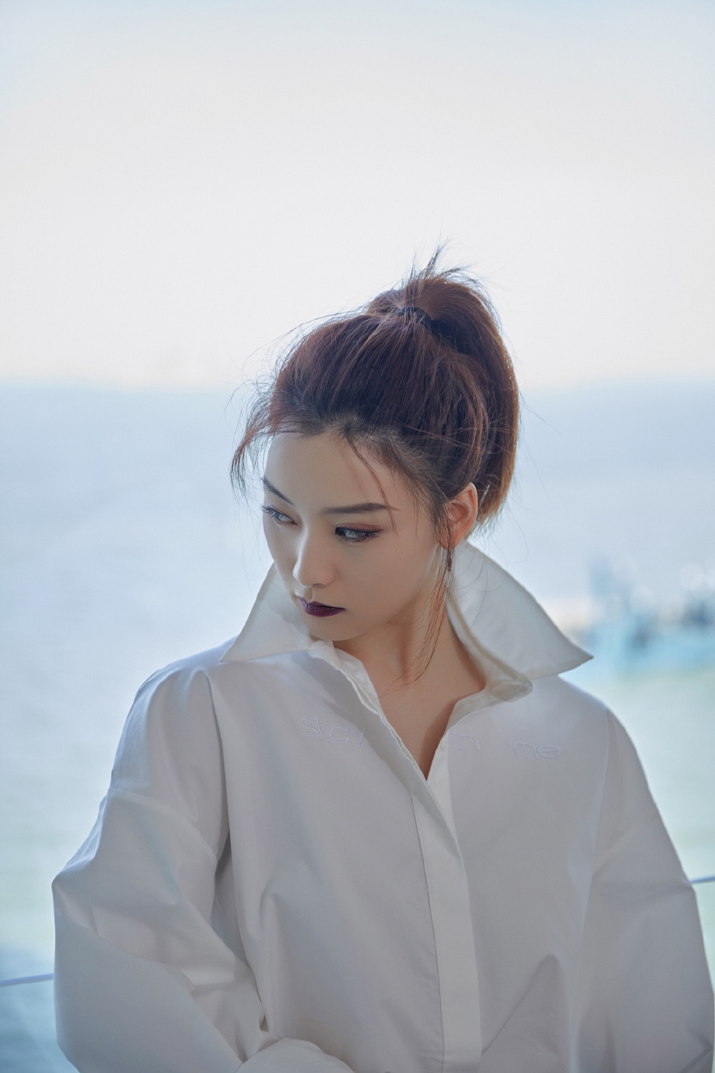 点击大图看下一张:尚语贤质感西服英气写真图片