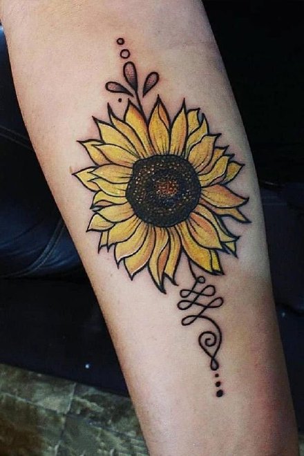 点击大图看下一张：太阳花向日葵主题的黑灰纹身作品图片赏析