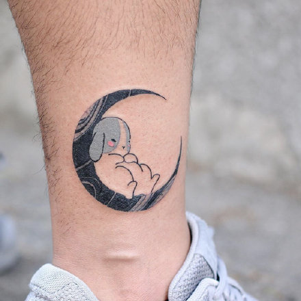 点击大图看下一张：萌兔纹身 萌萌哒的一组小兔子纹身图案作品